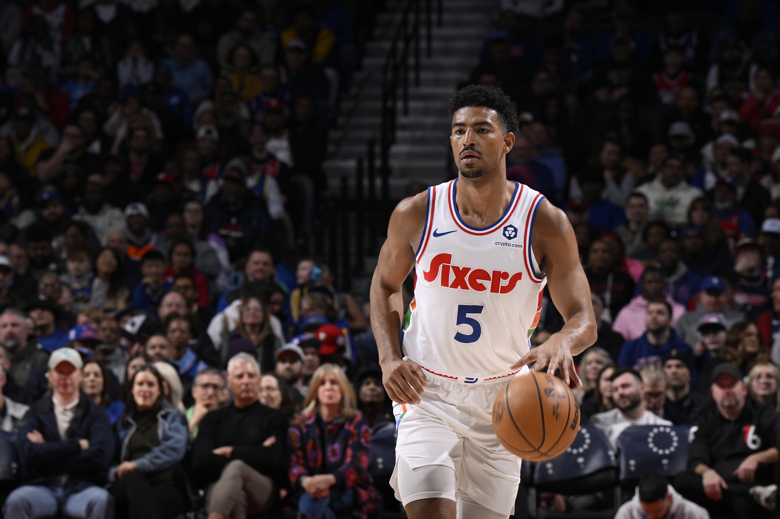 爱游戏官网-媒体：格莱姆斯对76人夏季操作很沮丧，他将重新与队友竞争