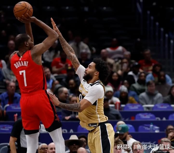 爱游戏官网-NBA最新排名!火箭坐稳第三,快船收大礼,勇士危险,湖人被甩开