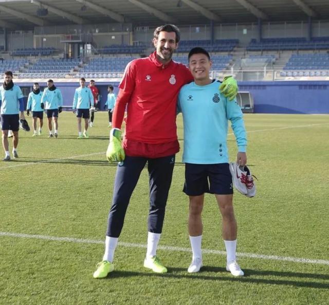 爱游戏官网-武磊分享卢戈之行 当下要保持自身战斗力等待机会